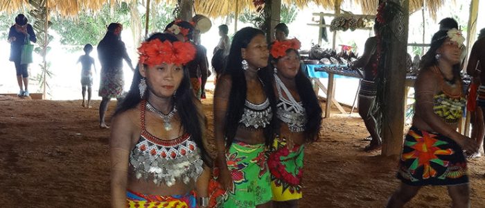 embera-girls-dance